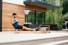 Načíst obrázek do prohlížeče Galerie, WaterRower Pure VR3 Oak - Veslovací trenažér