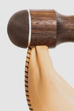 Načíst obrázek do prohlížeče Galerie, SwingBells Závaží - Ořech Natur (2 kusy)